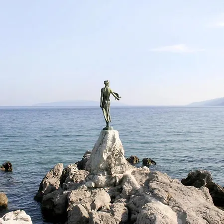 Family Friendly House With A Parking Space - 7914 Сasa de vacaciones Opatija