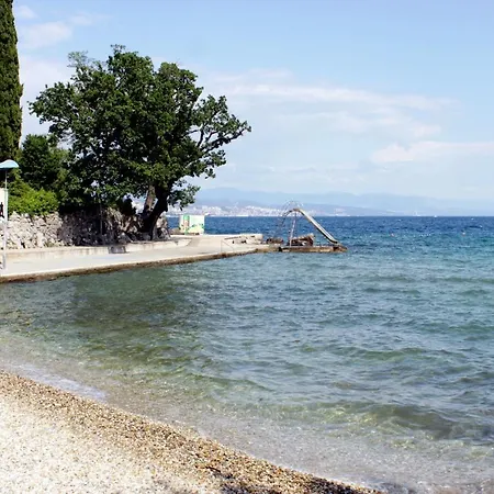 Family Friendly House With A Parking Space - 7914 *