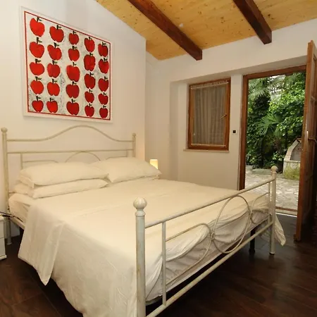 Family Friendly House With A Parking Space - 7914 * Опатия