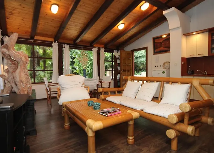 Family Friendly House With A Parking Space - 7914 펜션